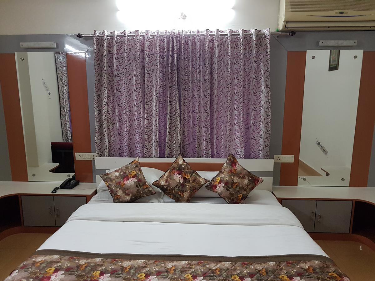 Hotel Lifestyle Siliguri Exterior photo